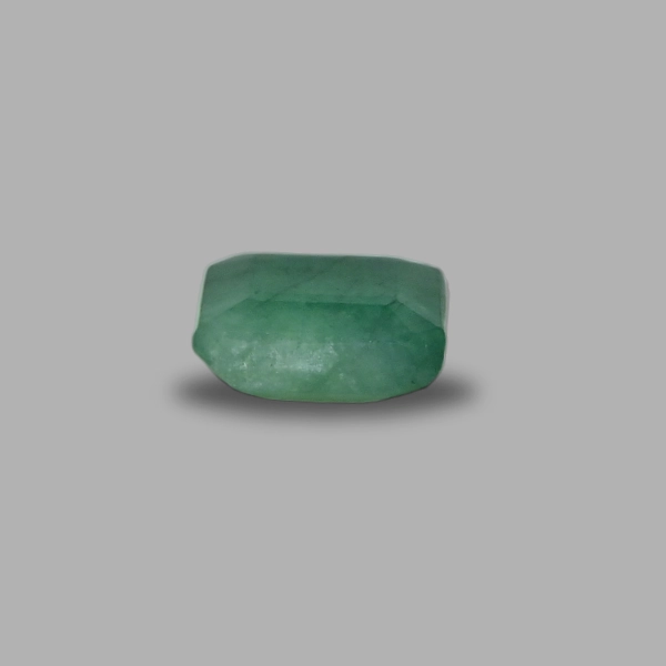 Emerald  -  8 Carat
